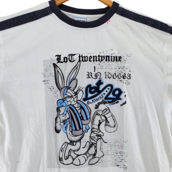 Lot 29 Bugs Bunny SS Shirt Men XL Wht Black Embroidered Graphic Looney Tunes Y2K - Picture 1 of 14